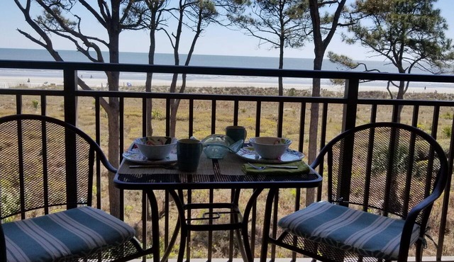 Direct Oceanfront Sea Side Villa 371 with Pool & Walkable to Coligny Plaza in Hilton Head Island