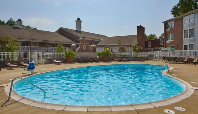 Downtown Stay | 1 Unit | Near Ohio University Campus | Seasonal Pool in Athens