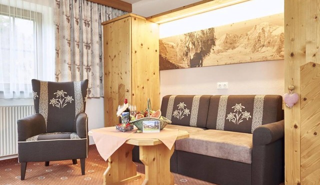 Edelweiss - 1 bedroom, shower, toilet, south - Ferienhaus Kirchplatzl in Leutasch