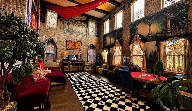 Enchanting Castlecore Retreat Minutes from Disney in Windermere
