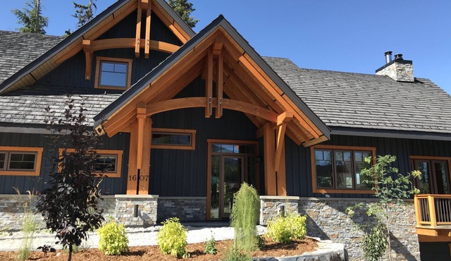 Exceptional Ski-in/Walk-out Home - 4100 Sft in Golden