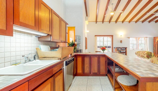 Family-friendly apartment w/veranda, WiFi & AC - 10 minutes drive to town in San Ignacio