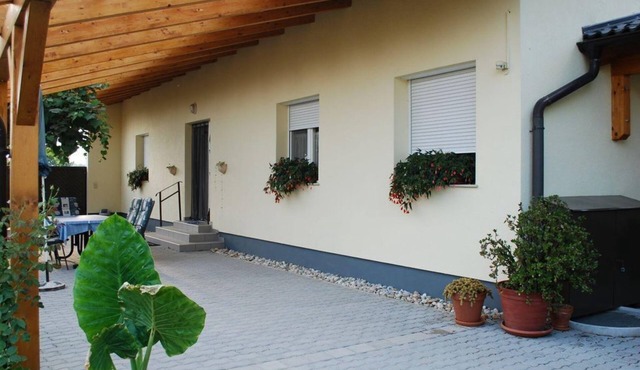 Ferienhaus Unger Heidi - Ferienhaus/2 Schlafräume/bad, WC in Illmitz