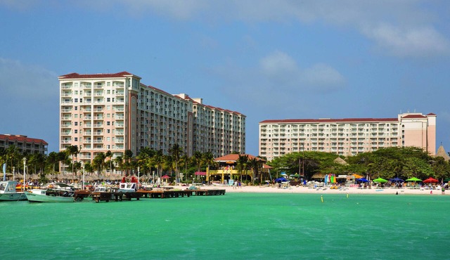 Garden View - Studio - Marriott's Aruba Surf Club - Full Resort Access in Palm Beach