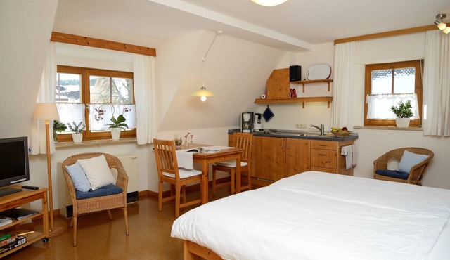 Gemütliches Doppelzimmer für bis zu Zwei Personen mit Küchenzeile in Pfofeld / OT Langlau