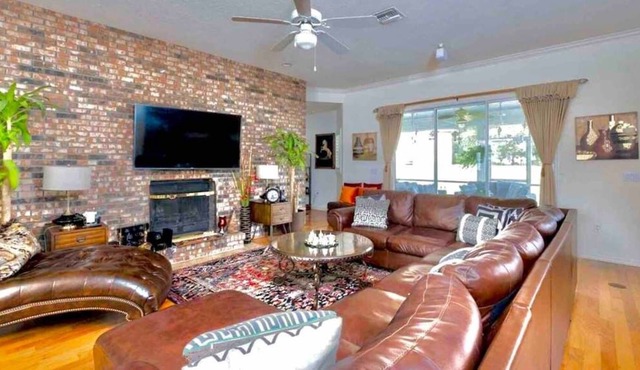 Gorgeous 4BR Home | University of Florida I Springs | Sleeps 15 - G01 in Alachua