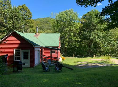 Green River Cottage in Guilford