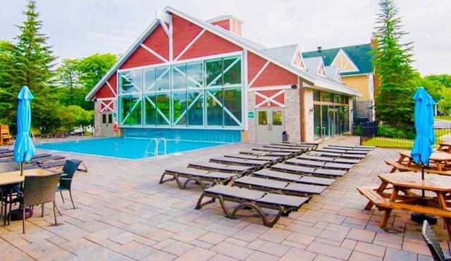 Hillside Haven: Serene Studio Retreat for 4 in Oro-Medonte