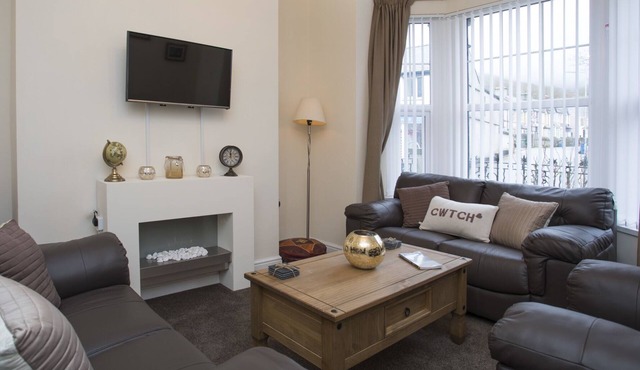 HIRFRON, family friendly, country holiday cottage in Llanberis in Llanberis