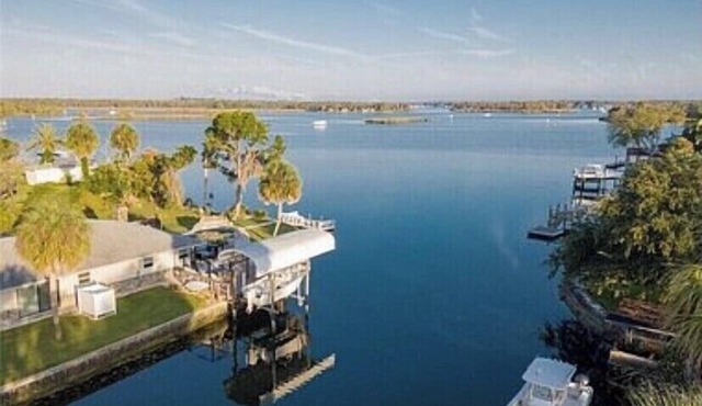 IMPECCABLE CRYSTAL RIVER KING'S BAY WATERFRONT RETREAT - COMFORT & SERENITY in Crystal River