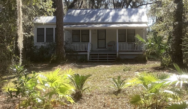 Juniper Cottage — In the Heart of Old Florida in Micanopy