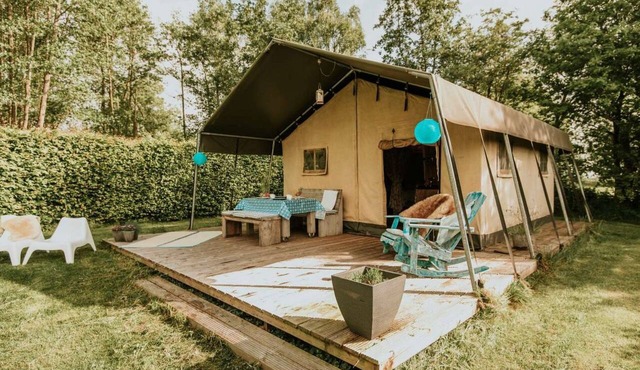 Kampari - Luxe safaritent - On the Beach by Interhome in Delfstrahuizen