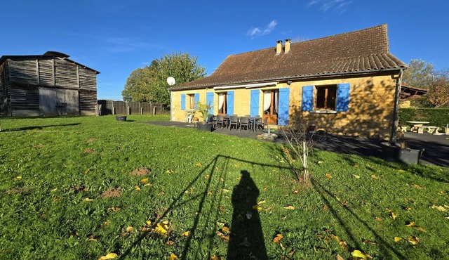 Large house near Sarlat, perfect for families, 6 bedrooms in Calviac-en-Périgord