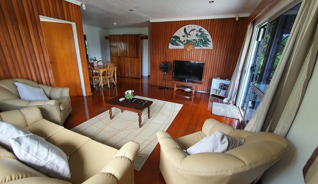 Loverly 3 Bedroom rental pool outdoor area 3 mins from the city in Suva