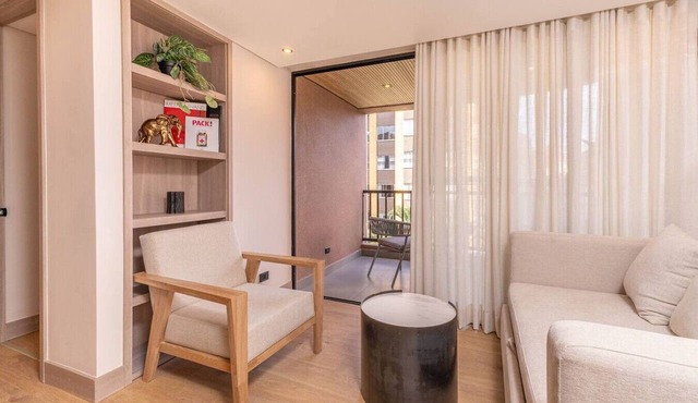 Luxury 2BR-2AC accessible Apt w/balcony-Laureles in Medellín