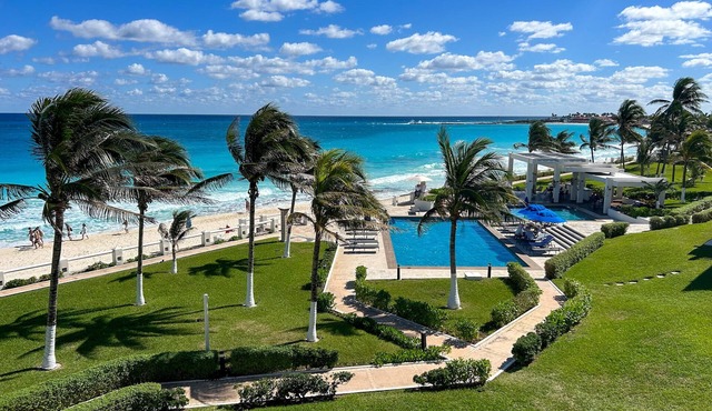 Luxury Cancun Beachfront Condo in Cancun