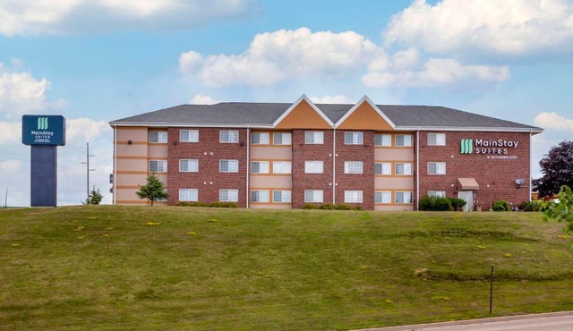 MainStay Suites Dubuque at Hwy 20 in Dubuque
