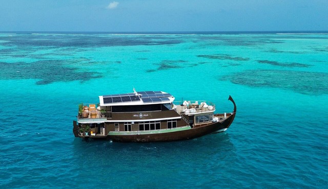 Malé Marvel: Sun-Kissed Sailing Experience in the Maldivian Atoll in Mâle