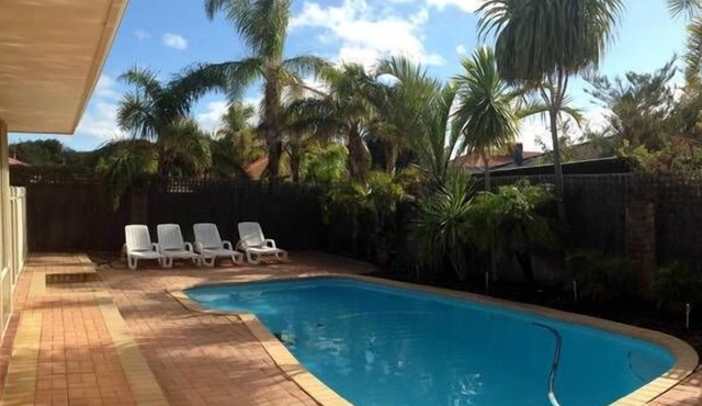 MINDARIE VILLA GREAT FAMILY HOLIDAY HOME in Mindarie