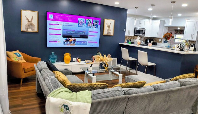 Miramar Game Room Home Arcade · King Bed 15 Min to Beach in Miramar
