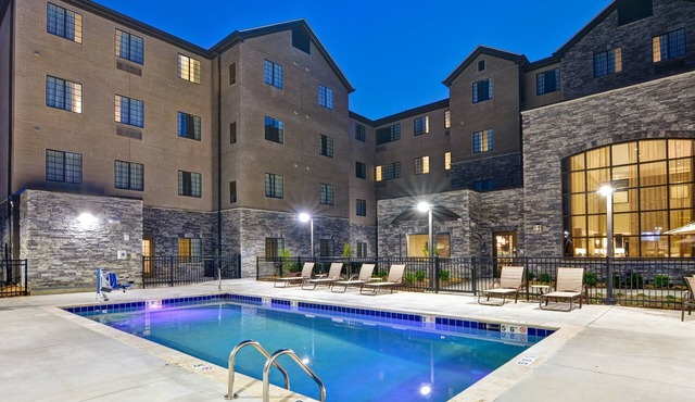 Mobility Accessible Suite | Free Breakfast, Business Center + Fitness Center Access in Mount Juliet