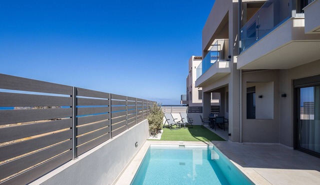 Modern facilities, walking distance to the beach! in Panormo