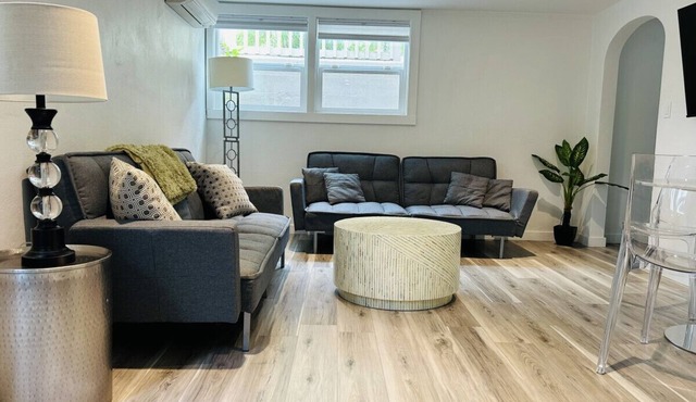 Modern North End Bungalow Downstairs w/Parking! in Boise