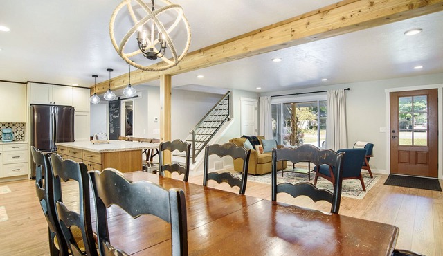 Modern & Spacious Holland home with a hot tub, pool table, fire pit and more! in Holland