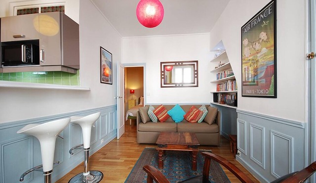 Month-Long Parisian Escape: 30m² 1-Bedroom Latin Quarter Gem by Notre Dame in Paris
