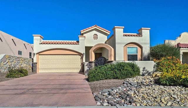 Mountain-View Las Cruces Getaway w/Gas Grill in Las Cruces