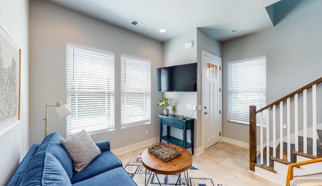 Music Chic & Retro Heights in Nashville