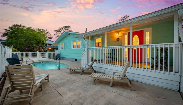 Near Ocean, Beach & Water, Pvt. One Level Home,Pool, Porches,Golf Cart, Extras! in Surfside Beach