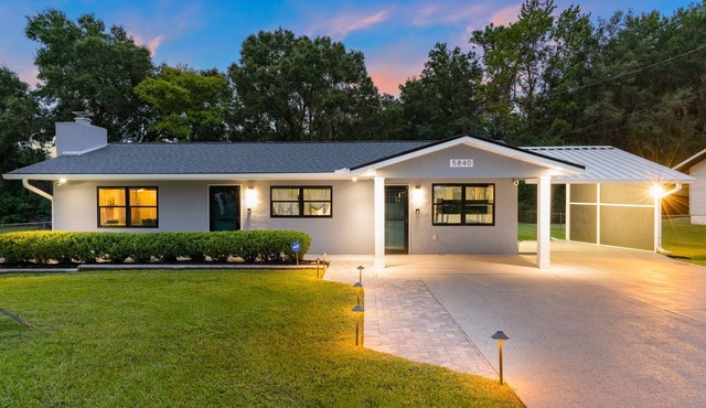 Newly updated dog-friendly retreat with yard, fireplace & W/D - near attractions in Belleview