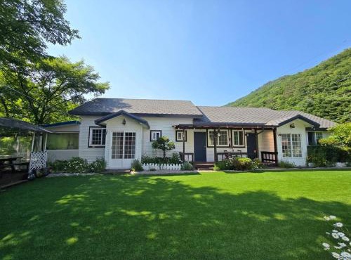 Pyeongchang Heungjeong Valley 409 Pension in Pyeongchang