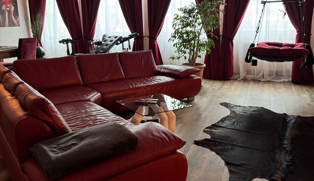 Red Silence I Design Suite near Koblenz I Experience, Not Standard in Bendorf
