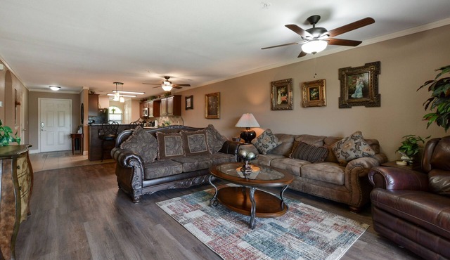 Relaxing & Quiet - Indoor Pool -Only 1 Mile to the Branson Strip in Branson