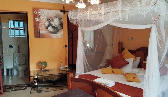 Roddy's Green Lounge Vihiga in Buyangu