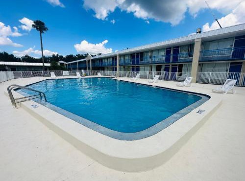 Rodeway Inn Silver Springs - Ocala East in Silver Springs