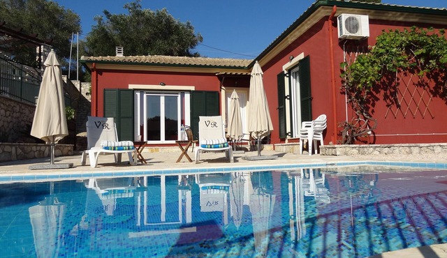 Romantic villa,quiet location, private pool, sun terrace, 10 min. to the beach! in Ag. Ioannis