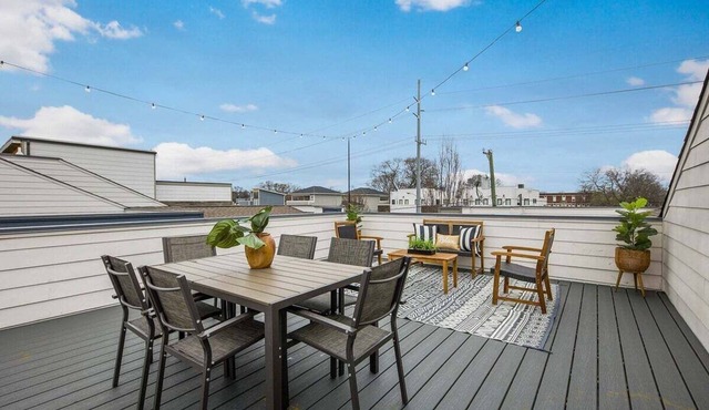 Rooftop Views & Hot Tub Near Downtown in Nashville