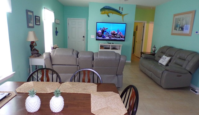 Roomy 2 bed 2 bath just minutes from the Wharf, and the beach! in Orange Beach