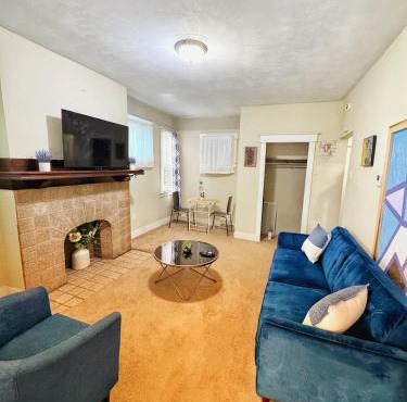 Rose's comfortable place in Munhall