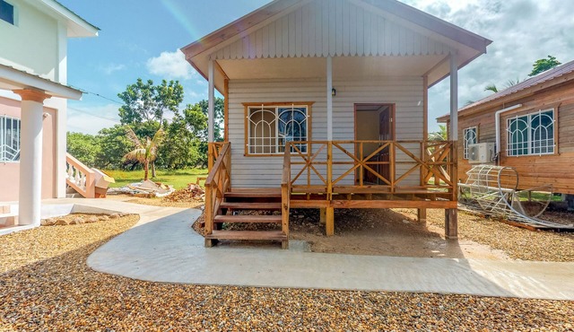 Rustic Belize cabin, nature-lovers cabin, eco-cabin Dangriga in Dangriga