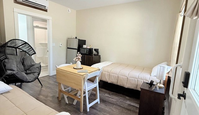 Sakura Valley Studio Suite #9/Private Entrance in beautiful Annapolis Valley in North Alton