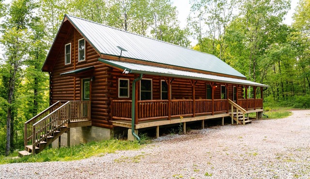 Seven Pines | Hocking Hills, 60 Acres, Firepit in Nelsonville
