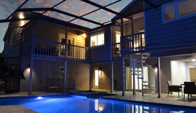 Shell Beach - The Treehouse 210 in Sarasota