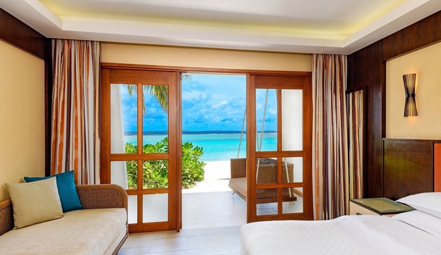 Sheraton Maldives Full Moon Resort & Spa