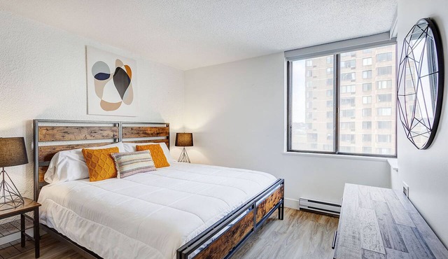 Short term fully furnished apartment in Le Plateau-Mont-Royal