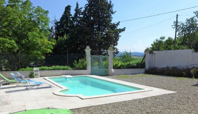 Spacious Cottage with Swimming Pool in Gaja-et-Villedieu in Gaja et Villedieu