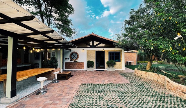 Spacious modern cabin Chía - Barbecues/Dinners/Wifi in Chía